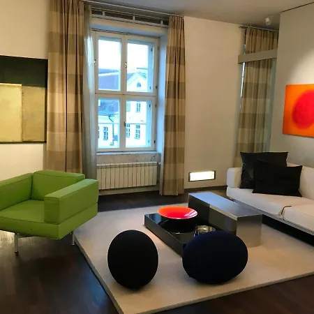 Διαμέρισμα Design With Main Square View And Jacuzzi Ταλίν