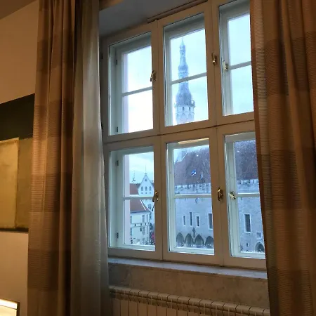 Design With Main Square View And Jacuzzi Tallinn